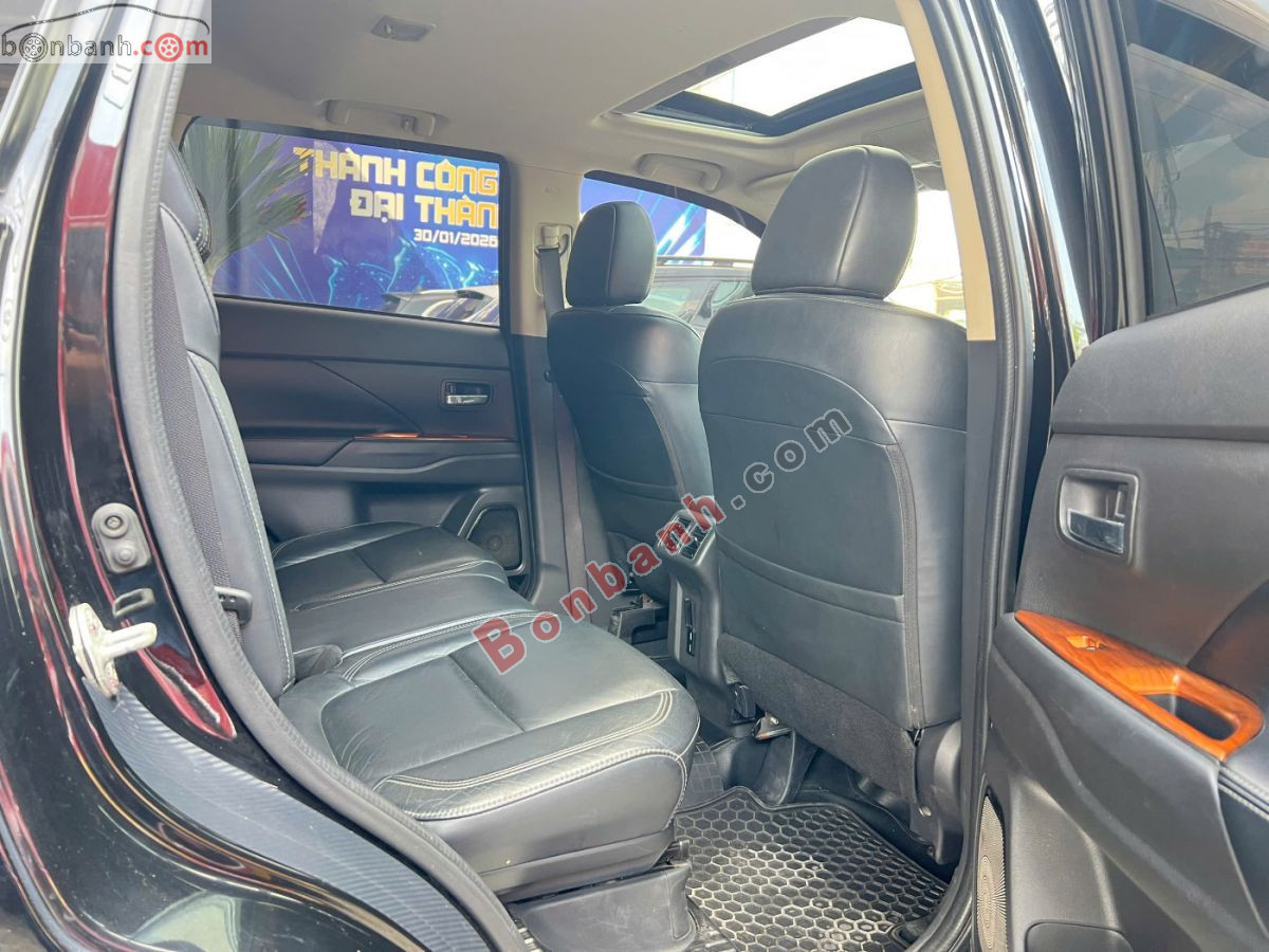 Bán ô tô Mitsubishi Outlander Premium 2.0 CVT - 2021 - xe cũ
