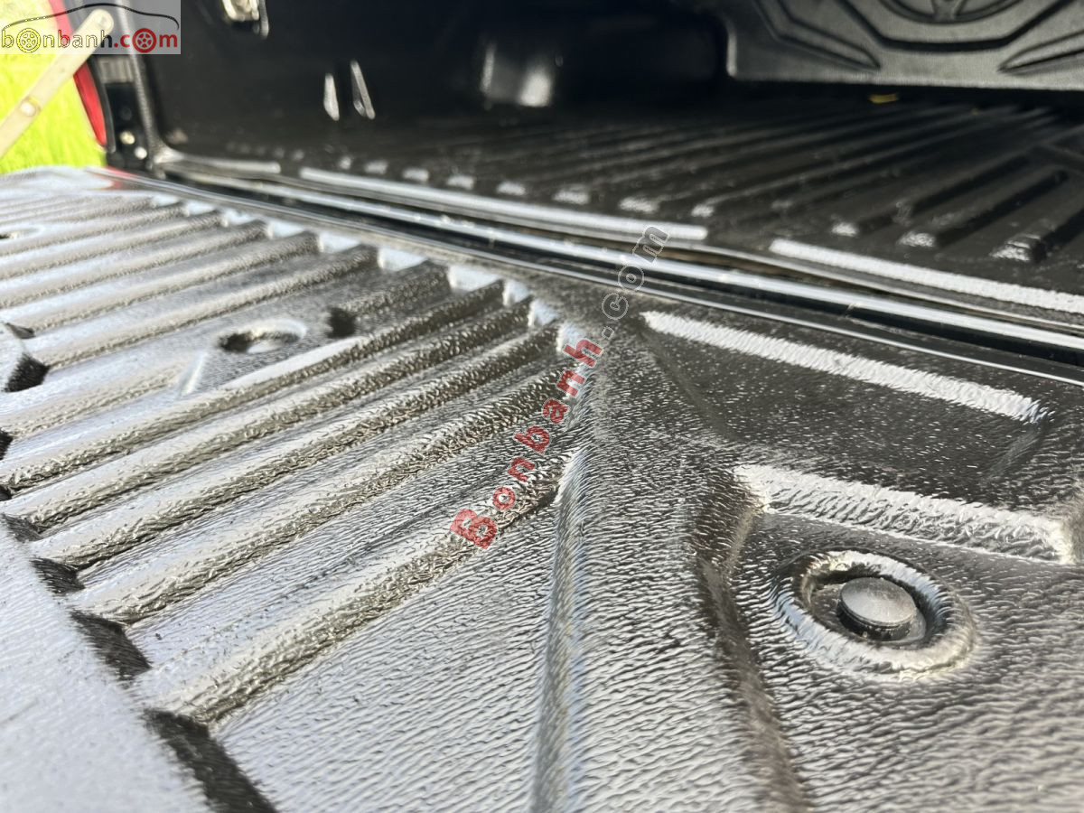 Bán ô tô Toyota Hilux 2.8G 4x4 AT - 2016 - xe cũ