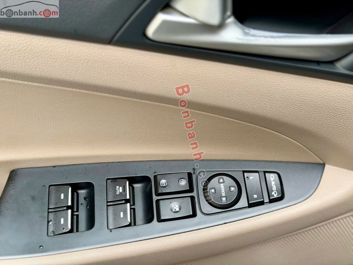 Bán ô tô Hyundai Tucson 2.0 AT CRDi - 2020 - xe cũ