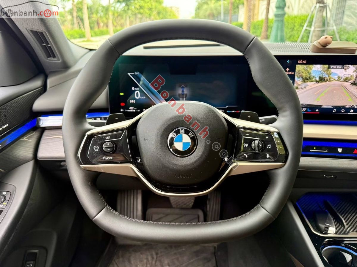 Bán ô tô BMW 5 Series 520i Premium - 2025 - xe cũ