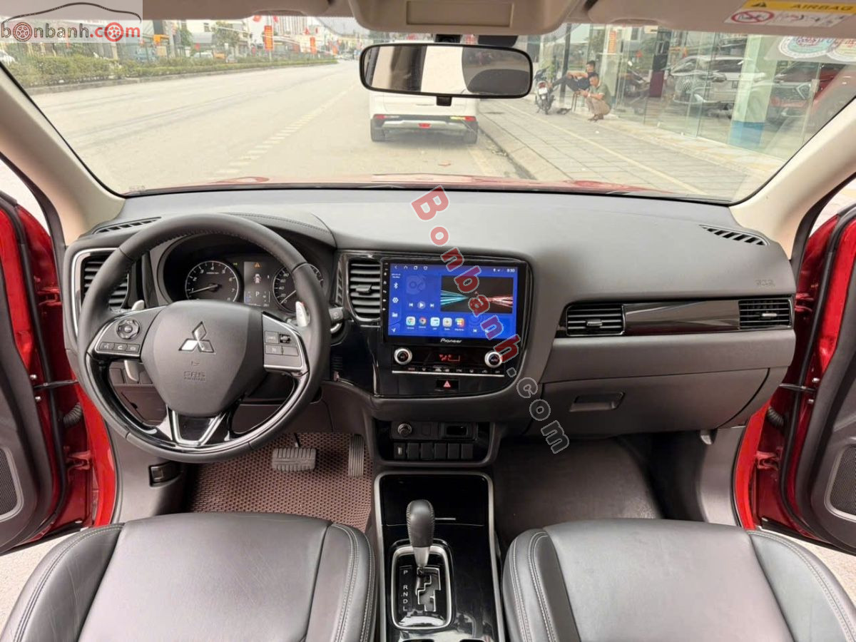 Bán ô tô Mitsubishi Outlander 2.0 CVT - 2020 - xe cũ