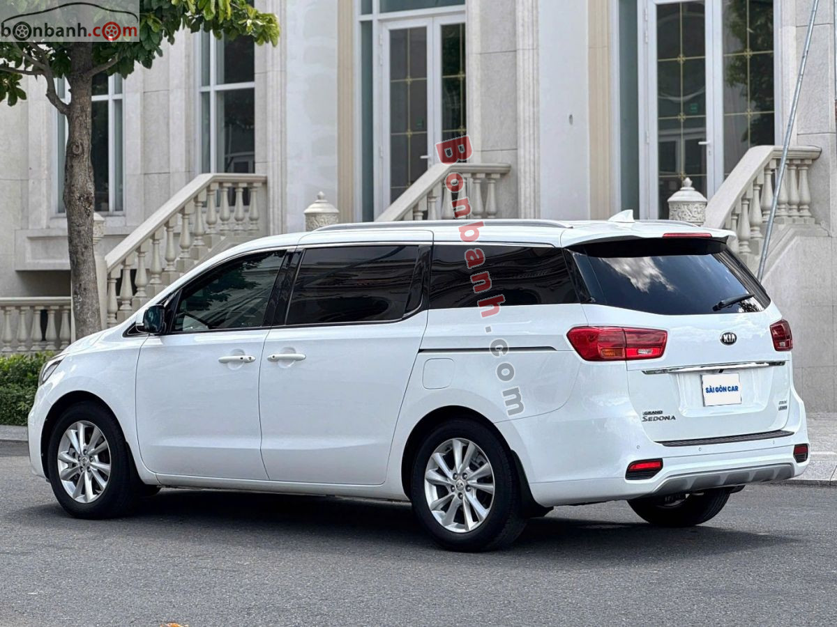 Bán ô tô Kia Sedona 2.2 DAT Deluxe - 2021 - xe cũ