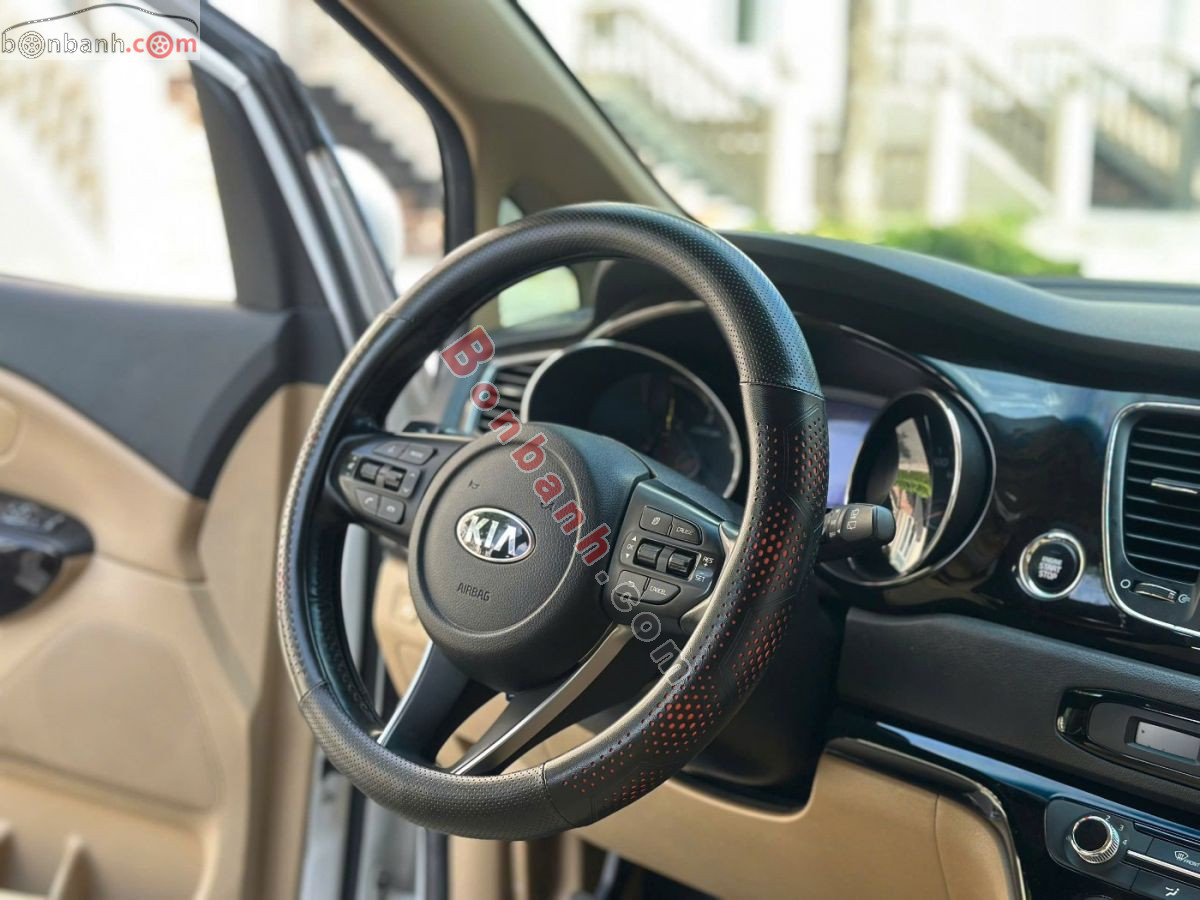 Bán ô tô Kia Sedona 2.2 DAT Deluxe - 2021 - xe cũ