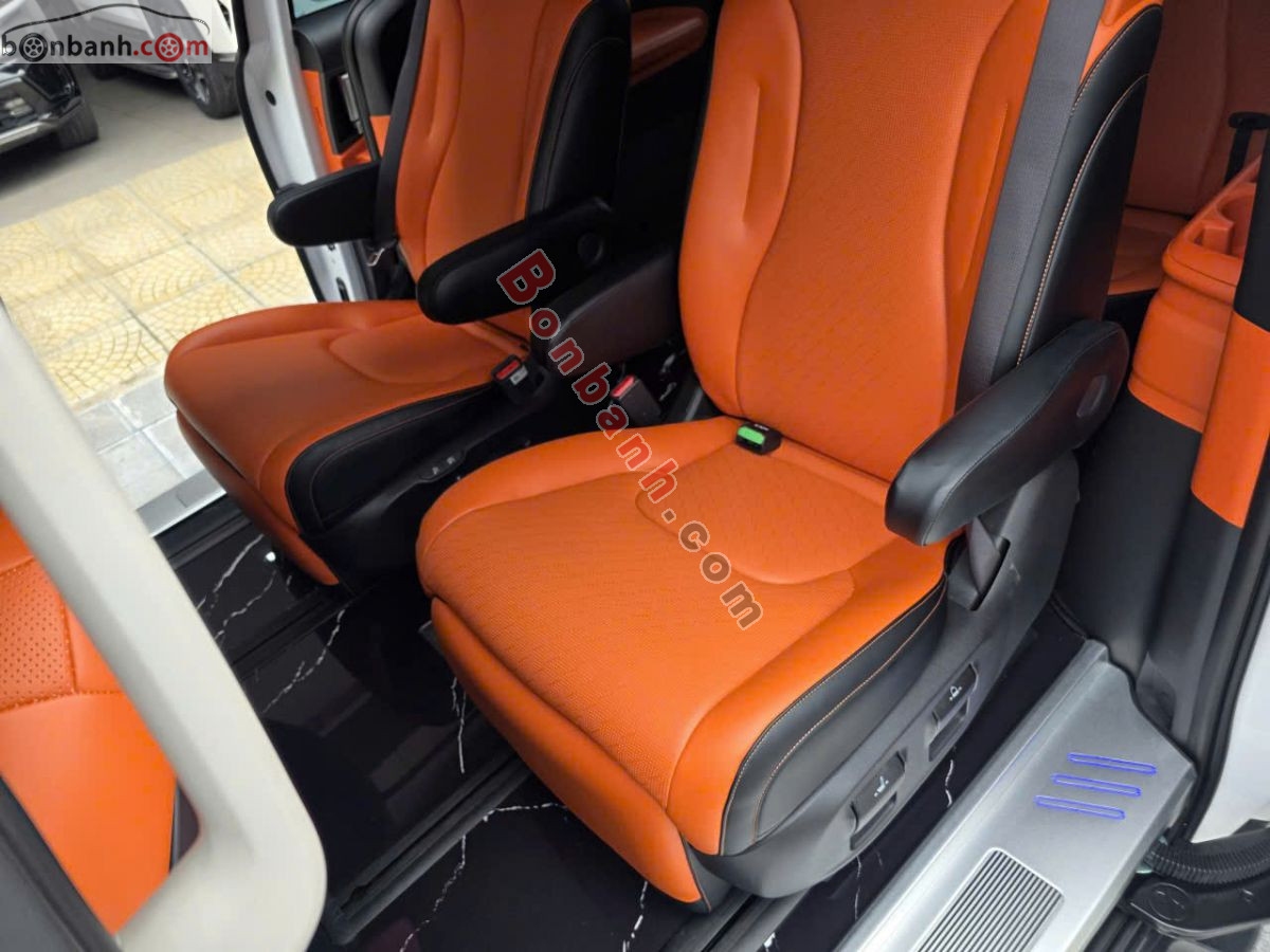 Bán ô tô Kia Carnival Luxury 2.2D - 2025 - xe cũ