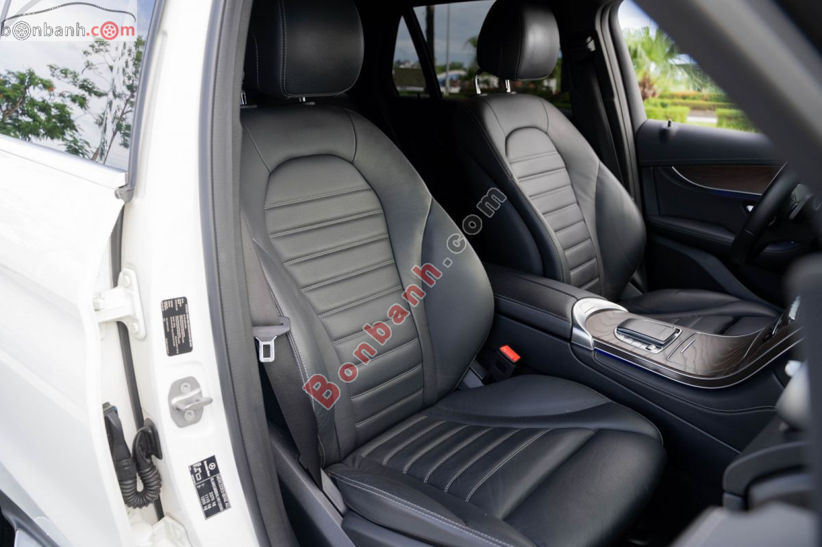 Bán ô tô Mercedes Benz GLC 200 4Matic - 2020 - xe cũ