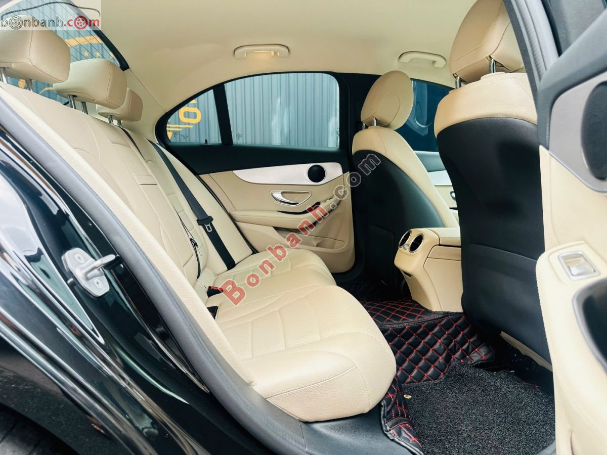 Bán ô tô Mercedes Benz C class C180 AMG - 2020 - xe cũ