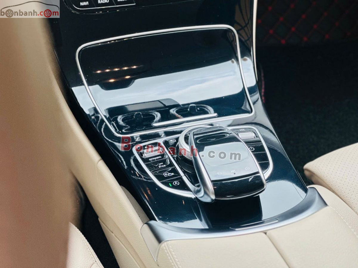 Bán ô tô Mercedes Benz C class C180 AMG - 2020 - xe cũ