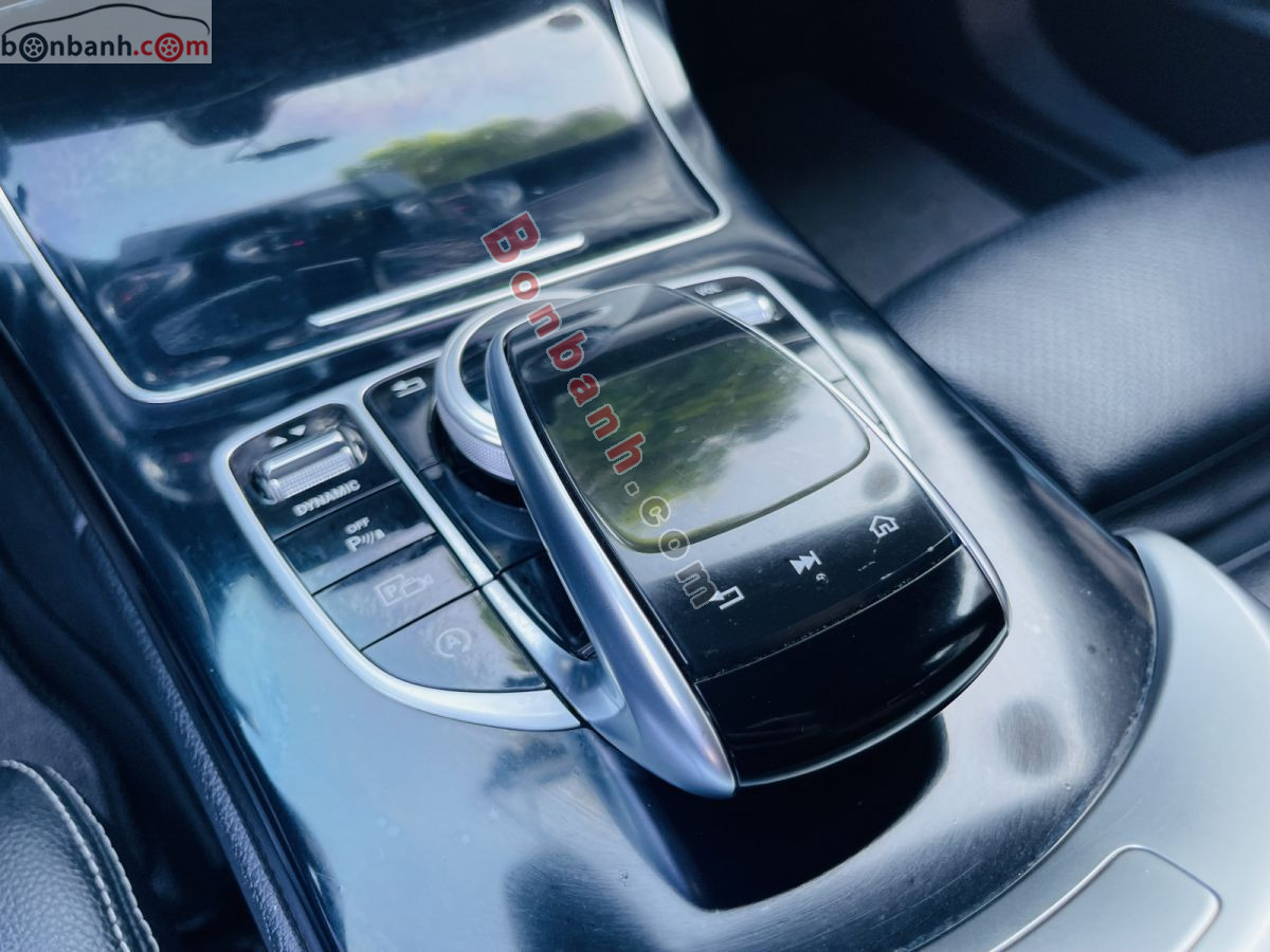 Bán ô tô Mercedes Benz C class C180 - 2020 - xe cũ