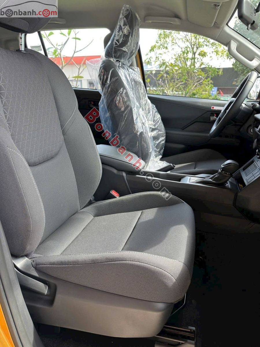 Bán ô tô Toyota Hilux Pro 2.8L 4x2 AT - 2026 - xe mới