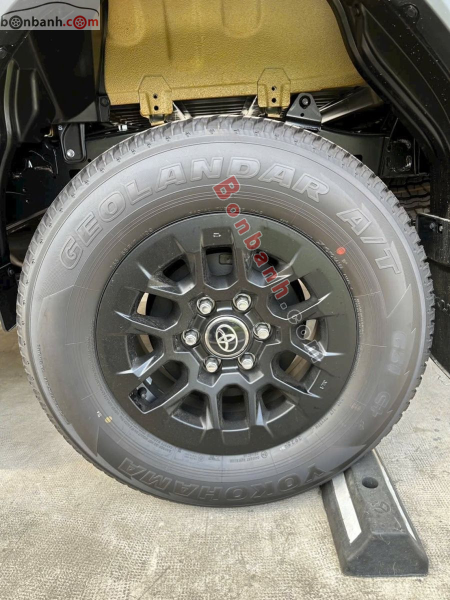 Bán ô tô Toyota Hilux Pro 2.8L 4x2 AT - 2026 - xe mới