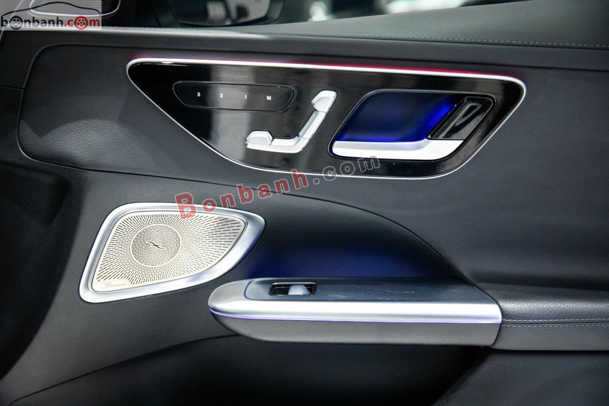 Bán ô tô Mercedes Benz C class C300 AMG - 2022 - xe cũ