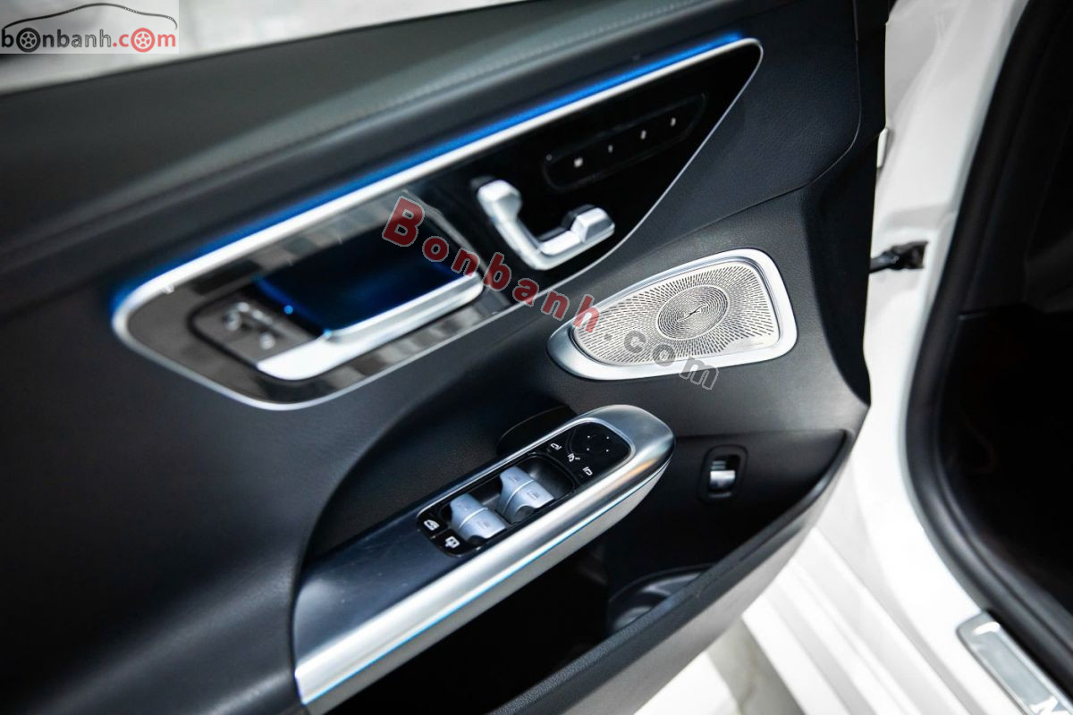 Bán ô tô Mercedes Benz C class C300 AMG - 2022 - xe cũ