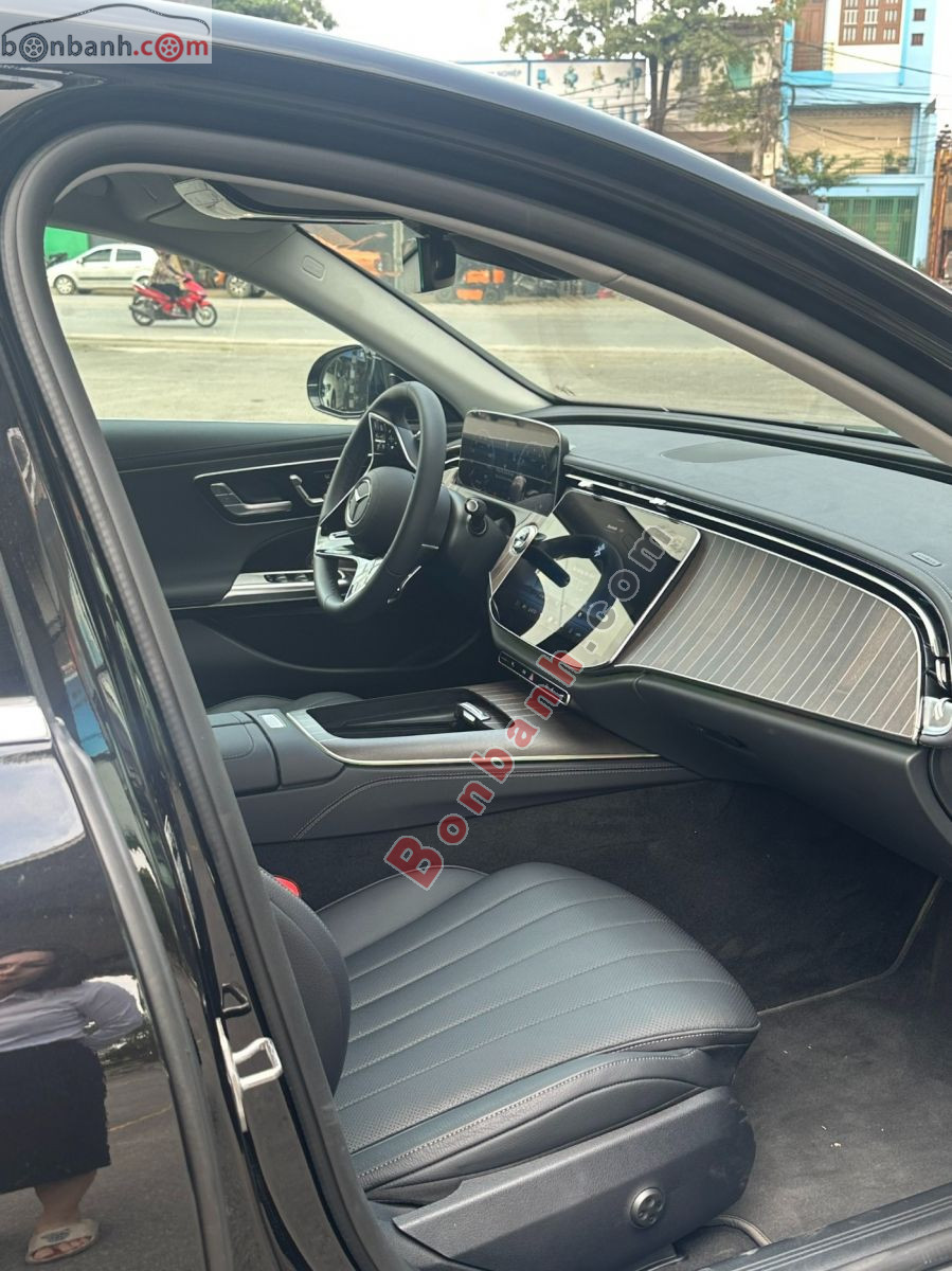 Bán ô tô Mercedes Benz E class E200 Exclusive - 2025 - xe cũ