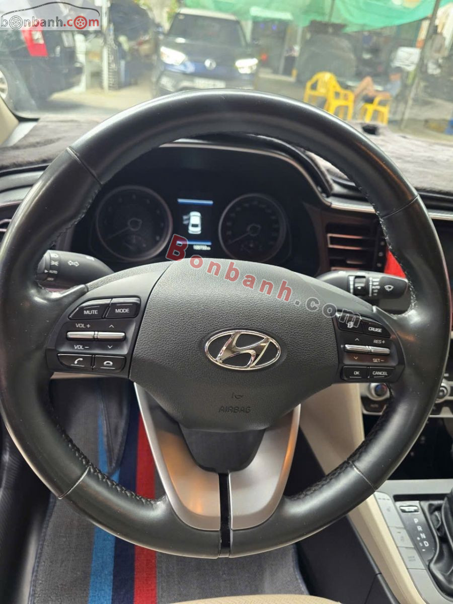 Bán ô tô Hyundai Elantra 2.0 AT - 2020 - xe cũ