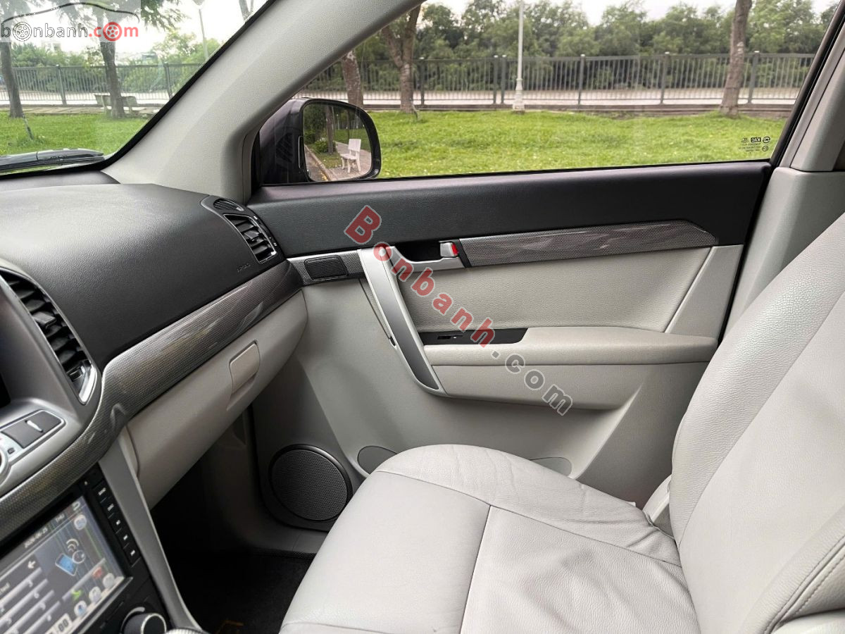 Bán ô tô Chevrolet Captiva LTZ 2.4 AT - 2013 - xe cũ
