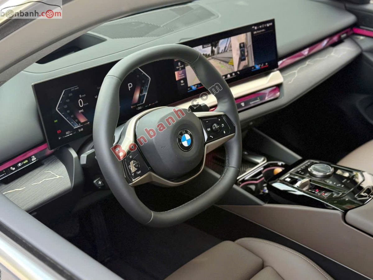 Bán ô tô BMW 5 Series 520i Premium - 2025 - xe cũ