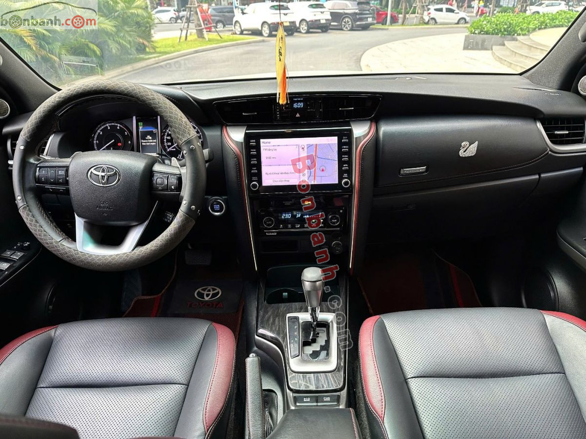 Bán ô tô Toyota Fortuner 2.4G 4x2 AT Legender - 2021 - xe cũ