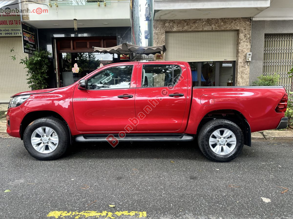 Bán ô tô Toyota Hilux 2.4E 4x2 AT - 2019 - xe cũ