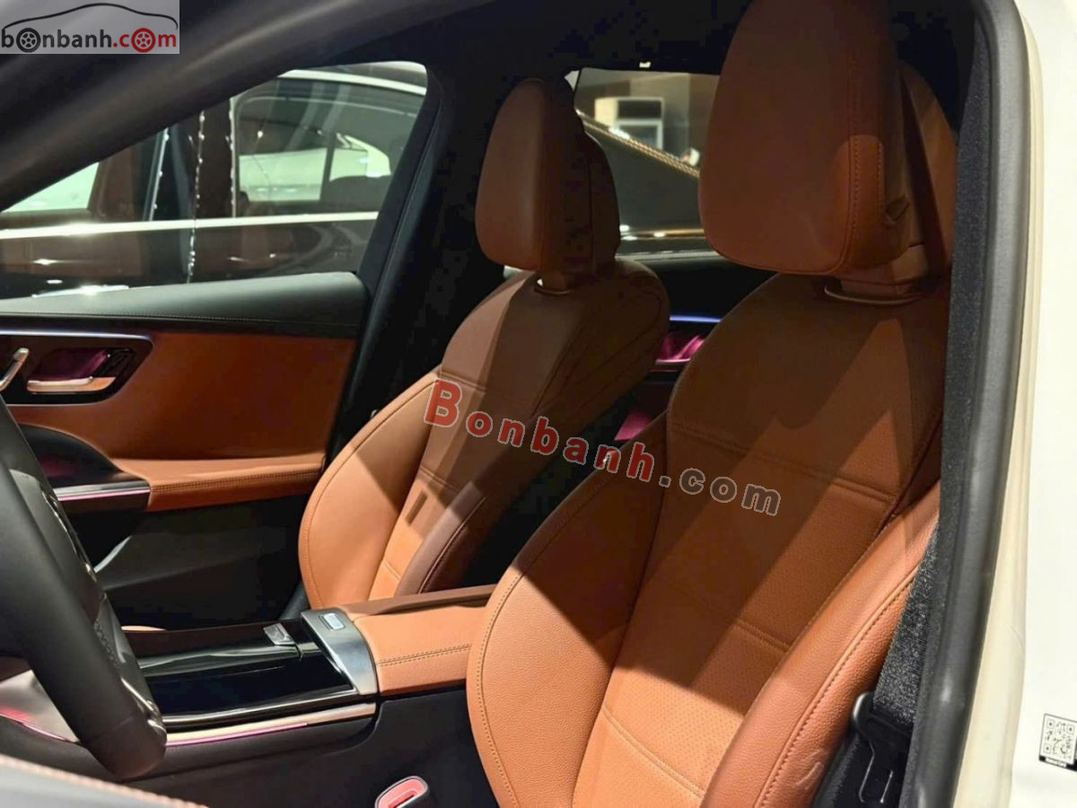 Bán ô tô Mercedes Benz C class C200 Avantgarde Plus - 2025 - xe mới