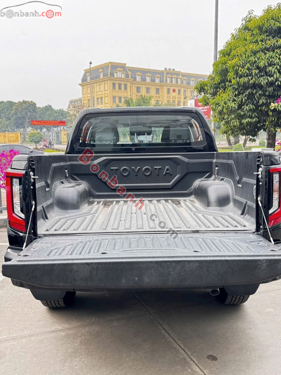 Bán ô tô Toyota Hilux Pro 2.8L 4x2 AT - 2026 - xe mới