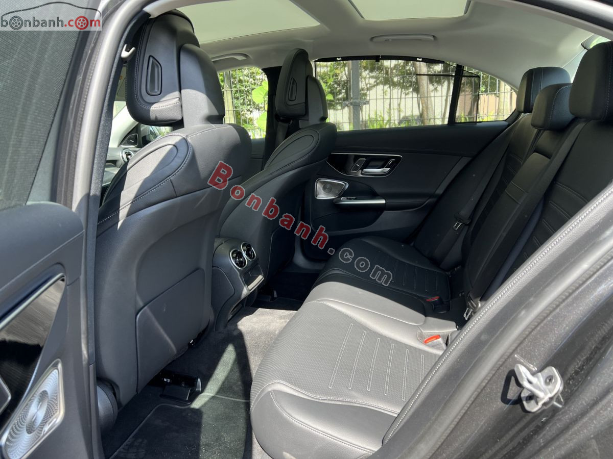 Bán ô tô Mercedes Benz C class C300 AMG - 2023 - xe cũ