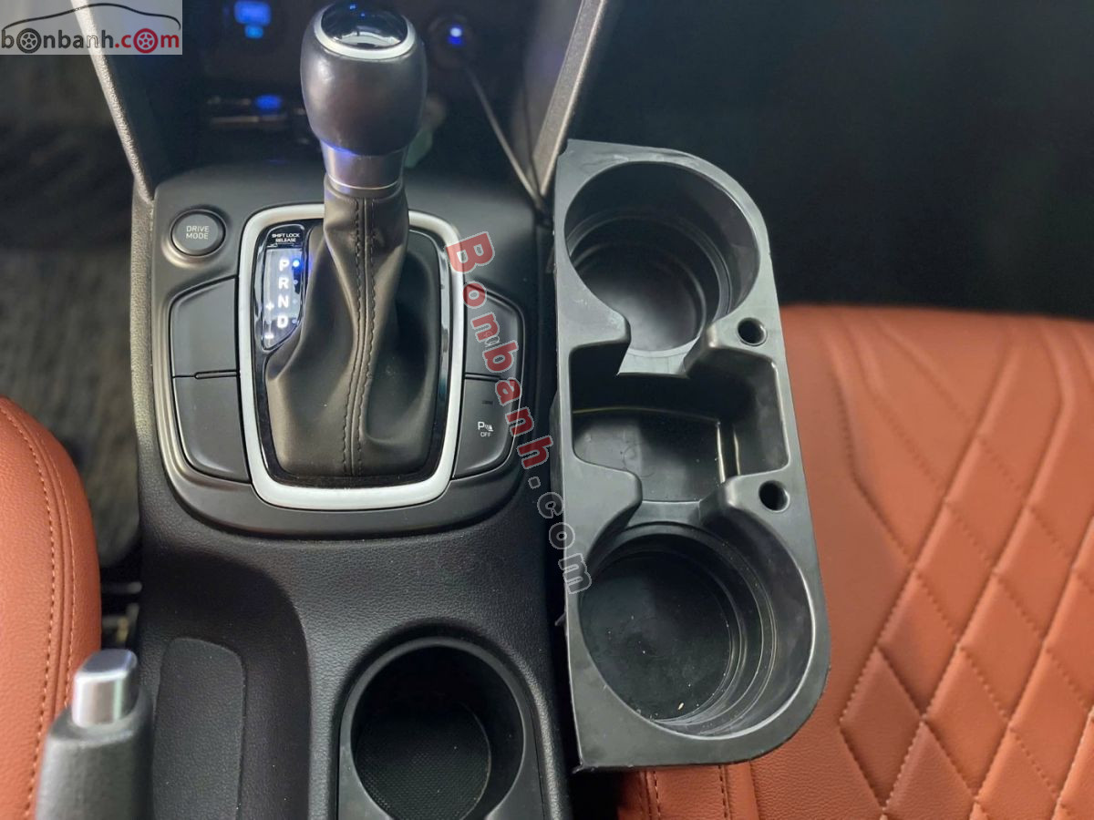 Bán ô tô Hyundai Kona Tiêu Chuẩn 2.0 AT - 2018 - xe cũ