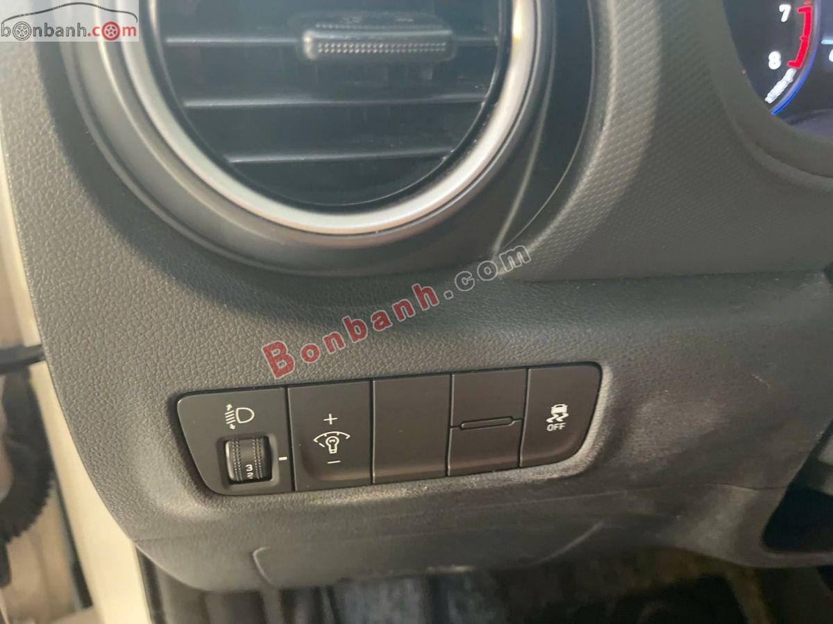 Bán ô tô Hyundai Kona Tiêu Chuẩn 2.0 AT - 2018 - xe cũ