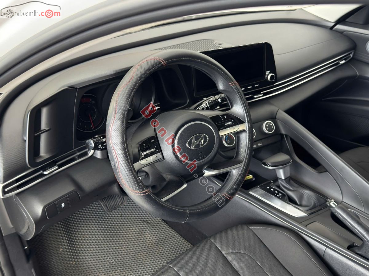 Bán ô tô Hyundai Elantra 1.6 AT Tiêu chuẩn - 2023 - xe cũ