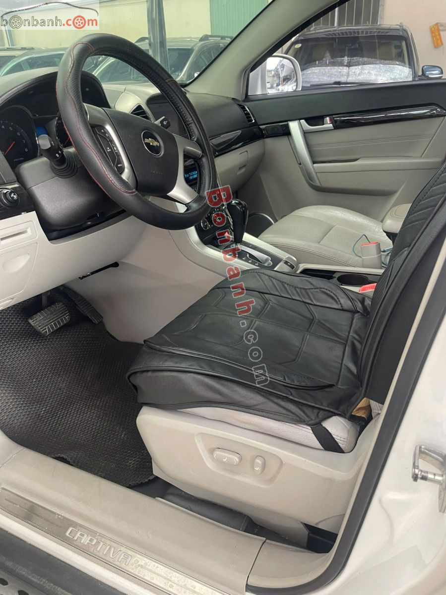 Bán ô tô Chevrolet Captiva LTZ 2.4 AT - 2015 - xe cũ