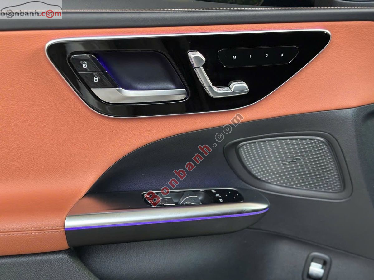 Bán ô tô Mercedes Benz C class C300 AMG - 2022 - xe cũ