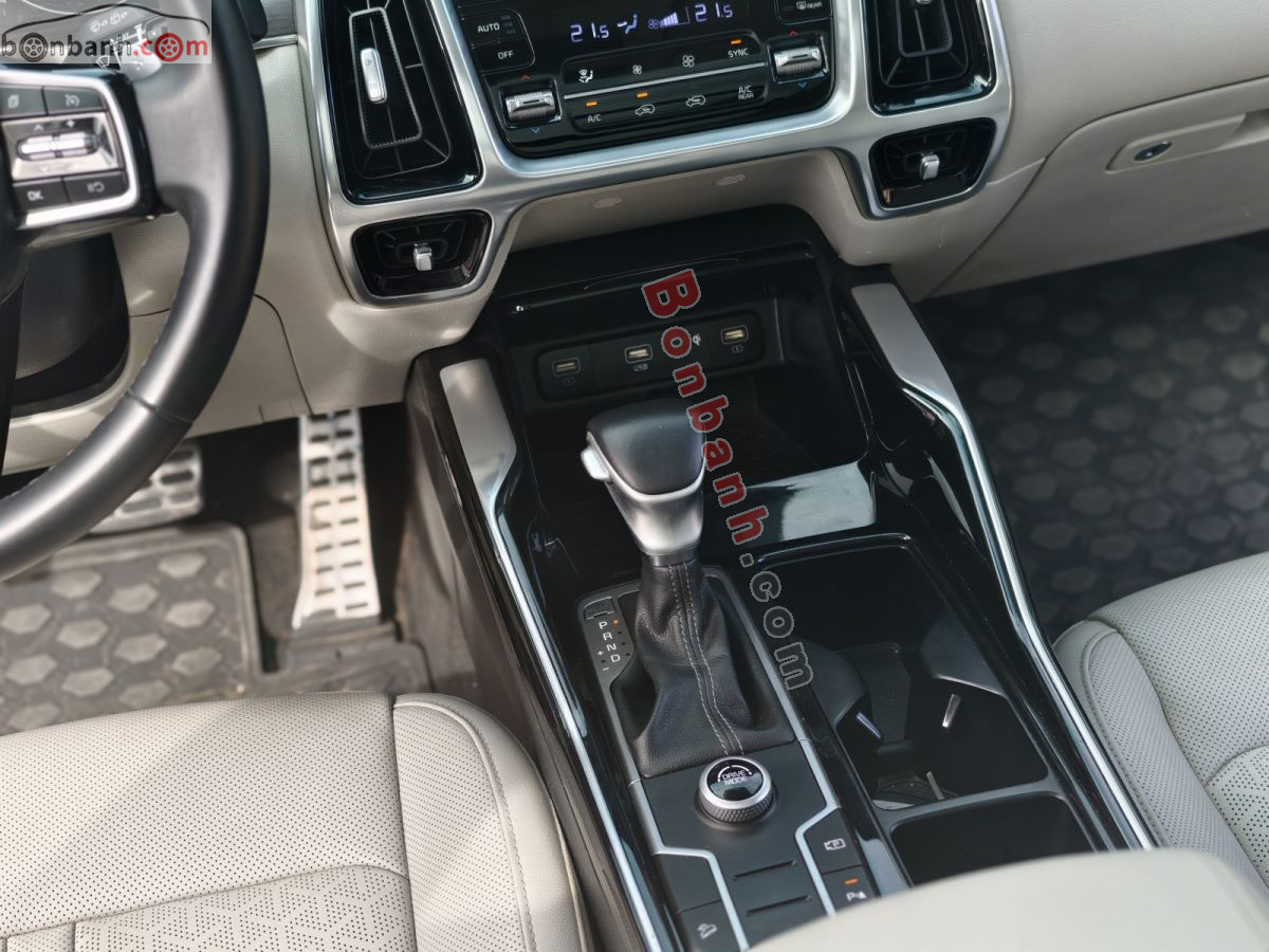 Bán ô tô Kia Sorento Luxury 2.2 AT - 2020 - xe cũ