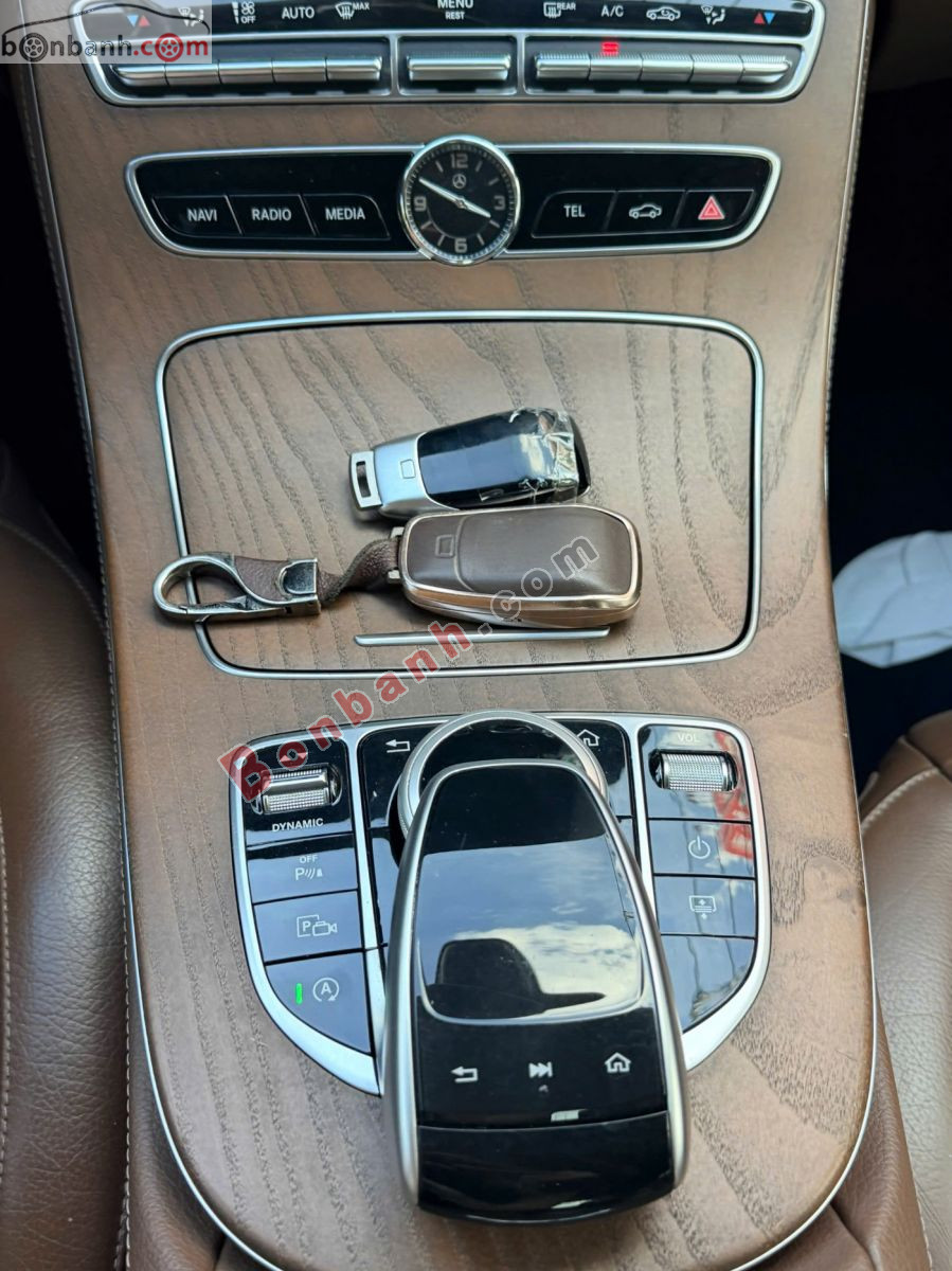 Bán ô tô Mercedes Benz E class E200 - 2019 - xe cũ
