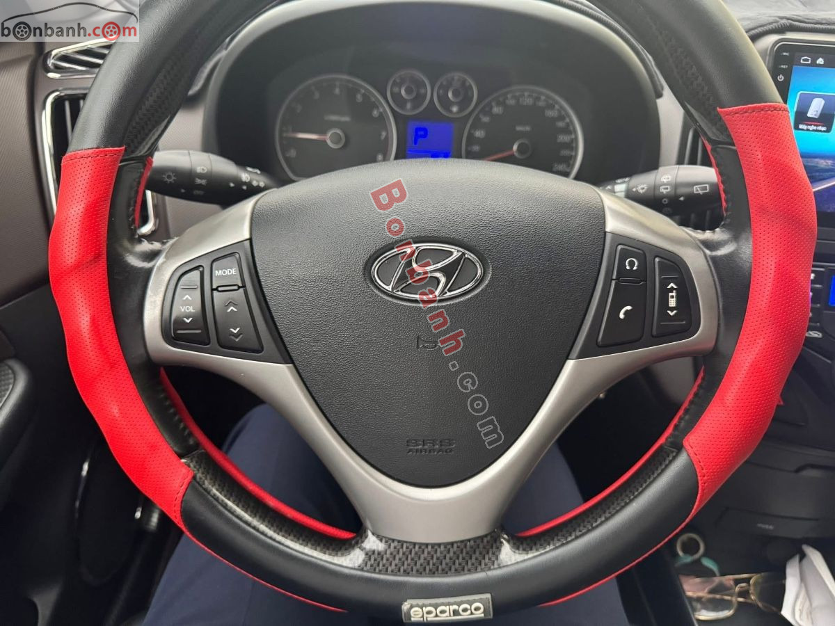 Bán ô tô Hyundai i30 CW 1.6 AT - 2011 - xe cũ