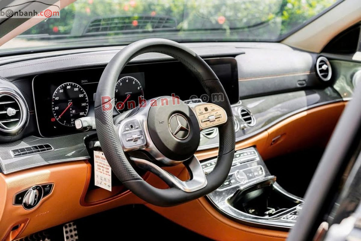 Bán ô tô Mercedes Benz E class E300 AMG - 2019 - xe cũ