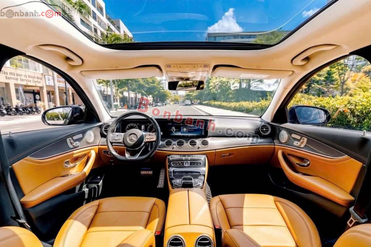 Bán ô tô Mercedes Benz E class E300 AMG - 2019 - xe cũ