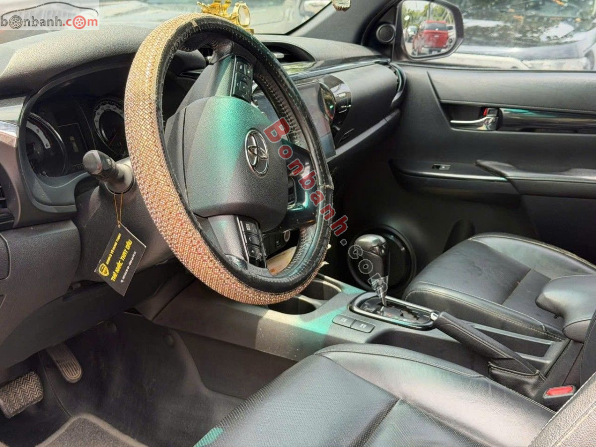 Bán ô tô Toyota Hilux 2.8G 4x4 AT - 2019 - xe cũ