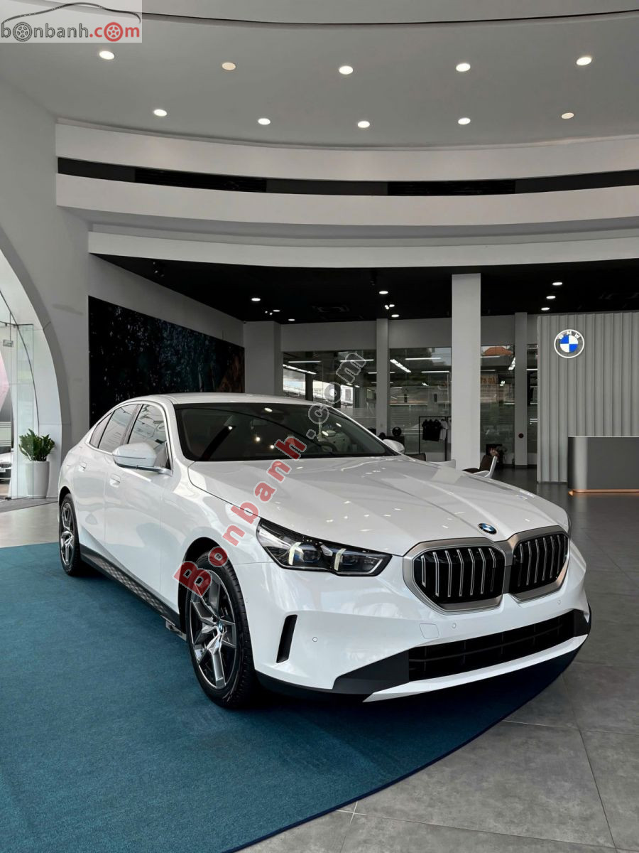 Bán ô tô BMW 5 Series 520i Premium - 2026 - xe mới