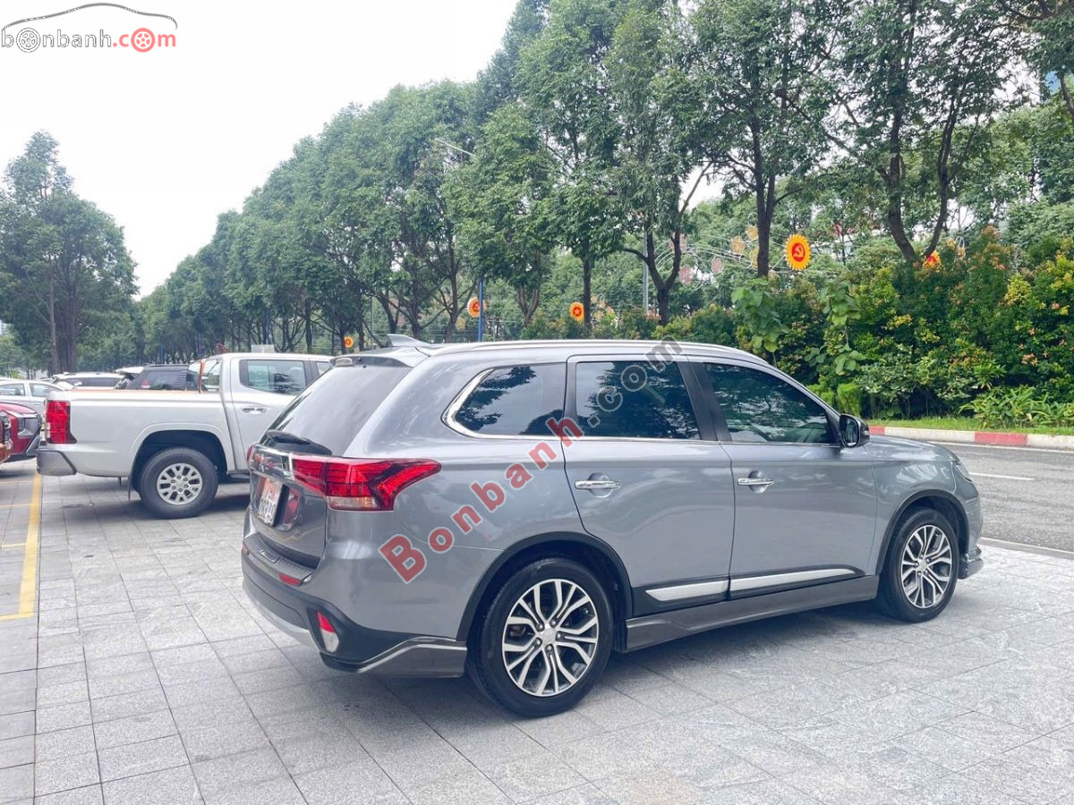 Bán ô tô Mitsubishi Outlander 2.0 CVT - 2019 - xe cũ