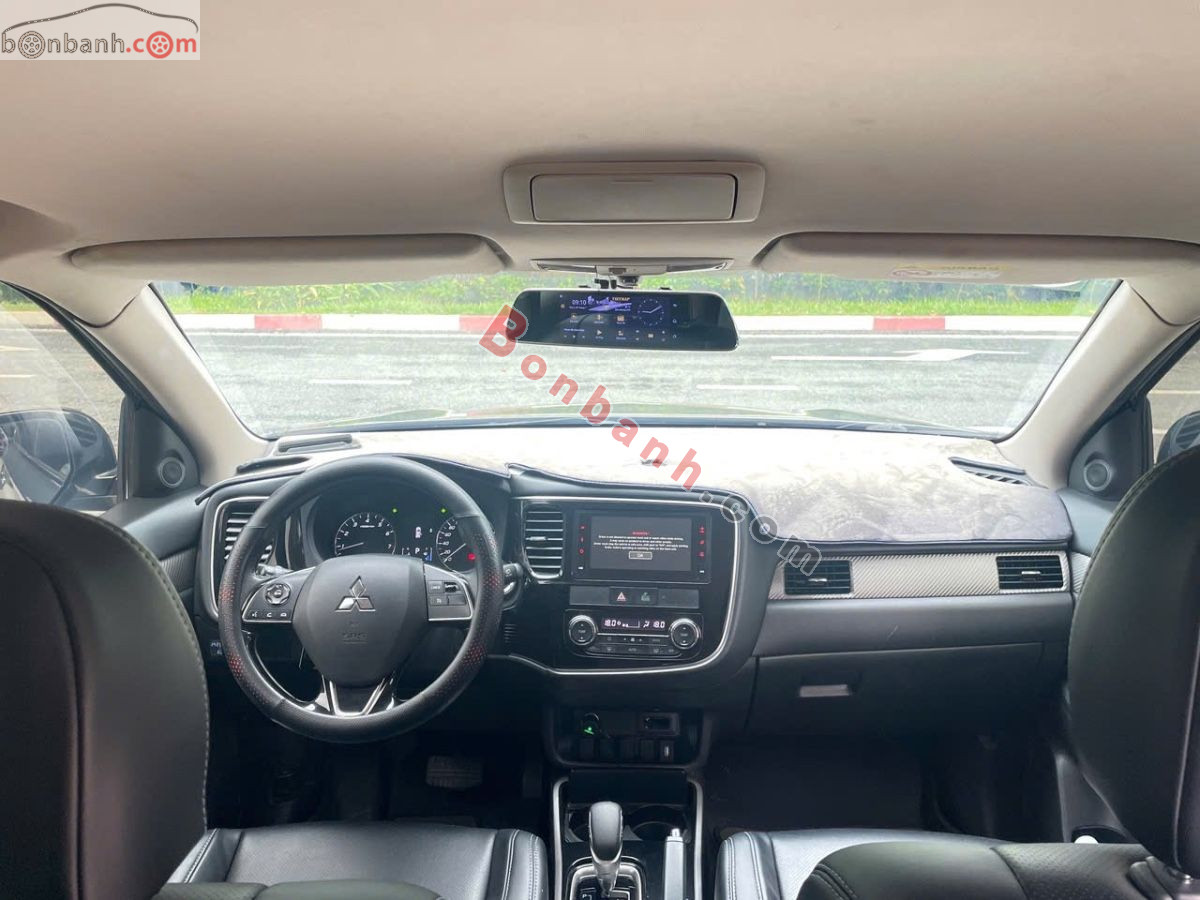 Bán ô tô Mitsubishi Outlander 2.0 CVT - 2019 - xe cũ
