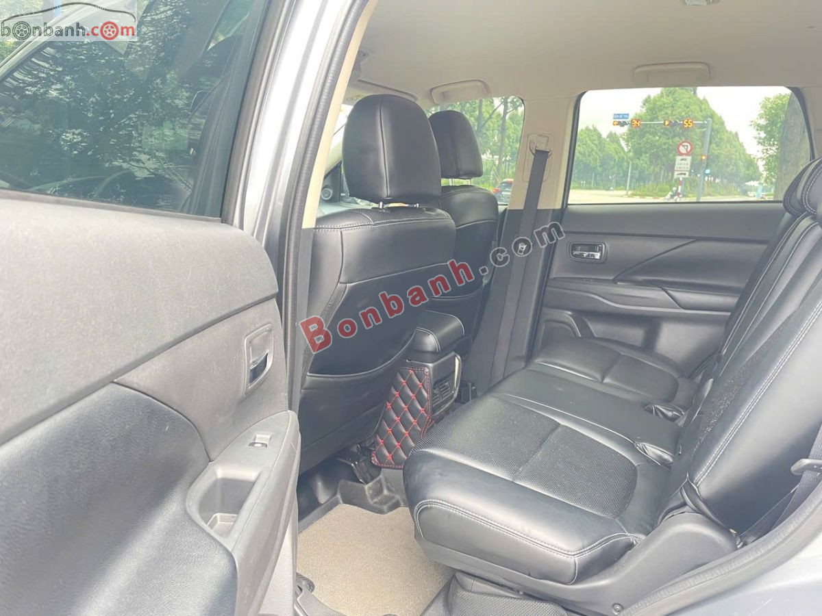 Bán ô tô Mitsubishi Outlander 2.0 CVT - 2019 - xe cũ