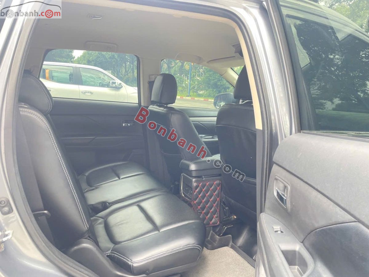Bán ô tô Mitsubishi Outlander 2.0 CVT - 2019 - xe cũ