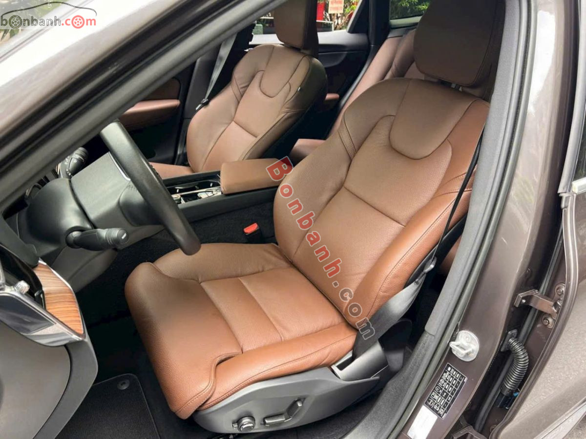 Bán ô tô Volvo XC60 Recharge T8 AWD - 2022 - xe cũ