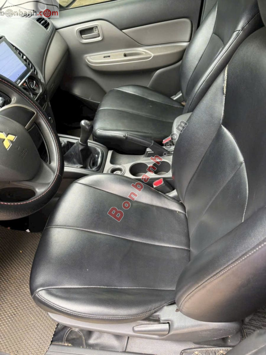 Bán ô tô Mitsubishi Triton 4x2 MT - 2019 - xe cũ