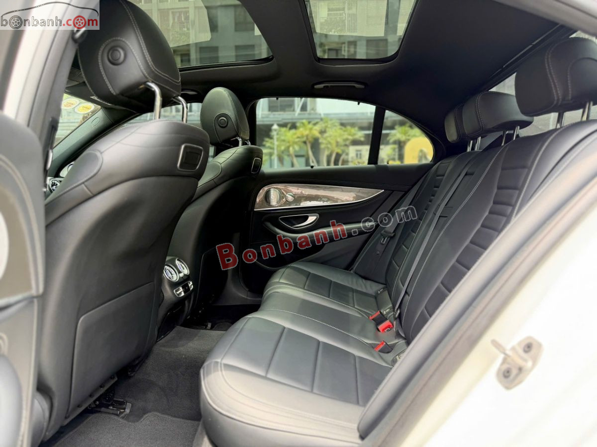 Bán ô tô Mercedes Benz E class E300 AMG - 2020 - xe cũ