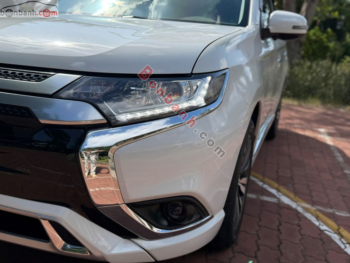 Bán ô tô Mitsubishi Outlander 2.0 CVT - 2023 - xe cũ