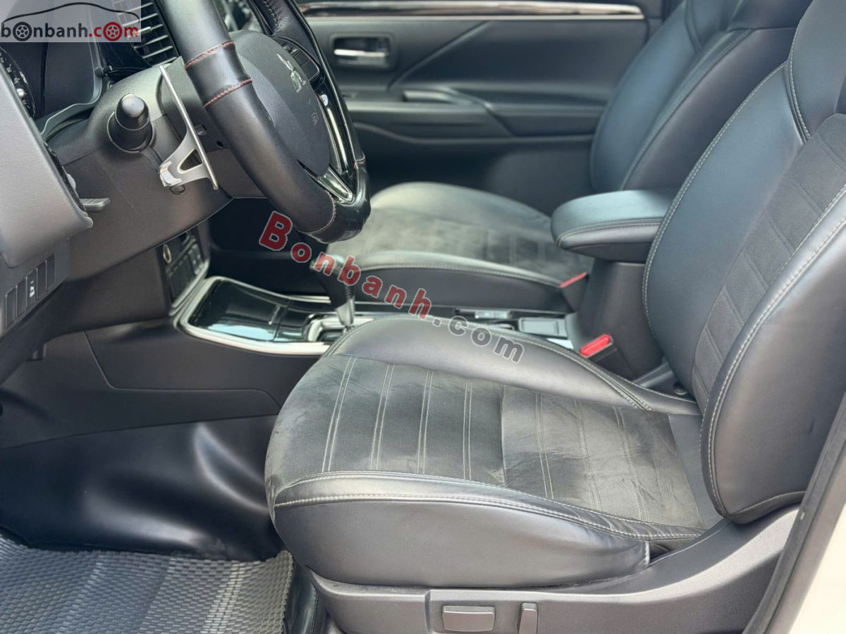 Bán ô tô Mitsubishi Outlander 2.0 CVT - 2023 - xe cũ