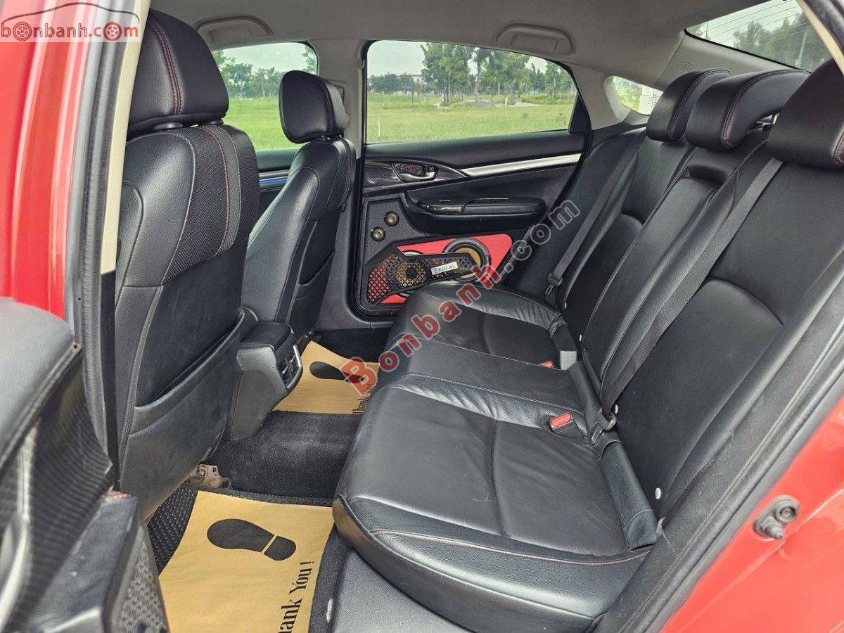Bán ô tô Honda Civic RS 1.5 AT - 2019 - xe cũ