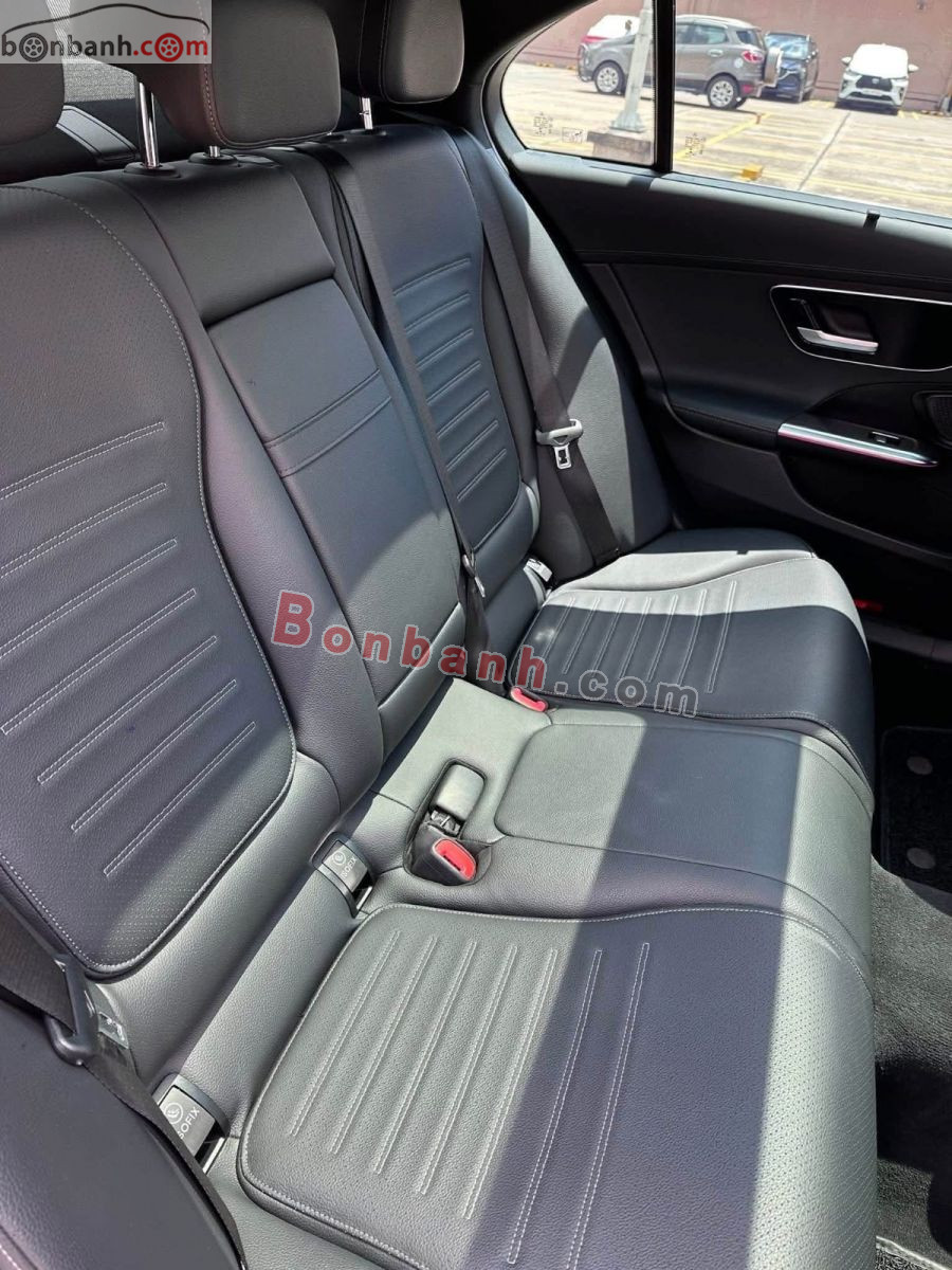 Bán ô tô Mercedes Benz C class C300 AMG - 2021 - xe cũ