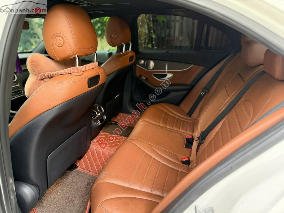 Bán ô tô Mercedes Benz C class C300 AMG - 2019 - xe cũ