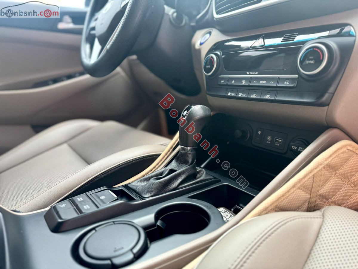Bán ô tô Hyundai Tucson 2.0 AT CRDi - 2020 - xe cũ
